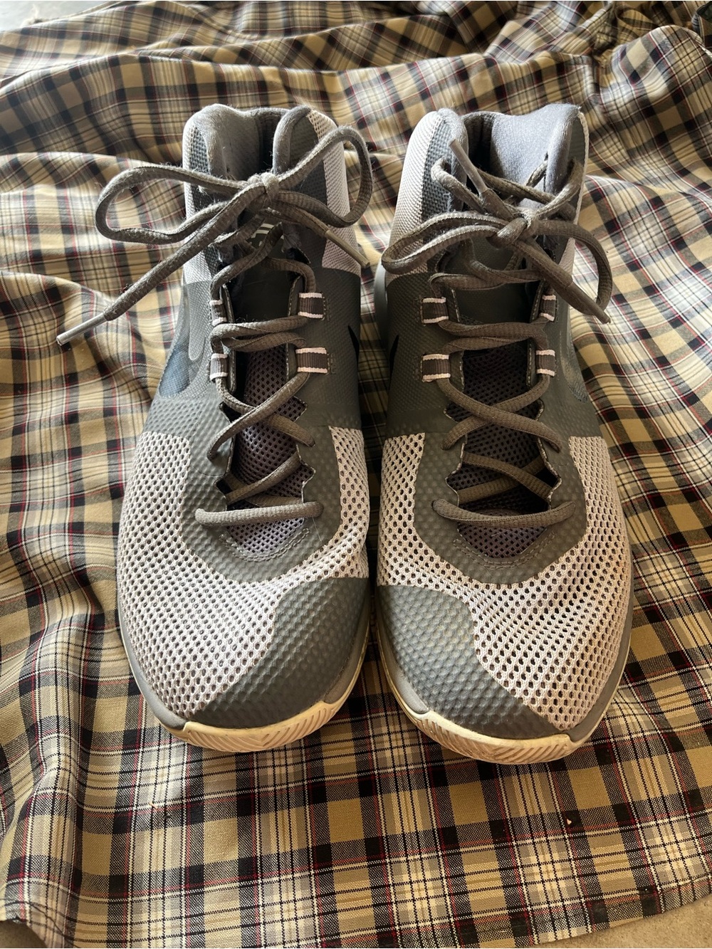 Nike Air Precision men’s mid high shoes size 10